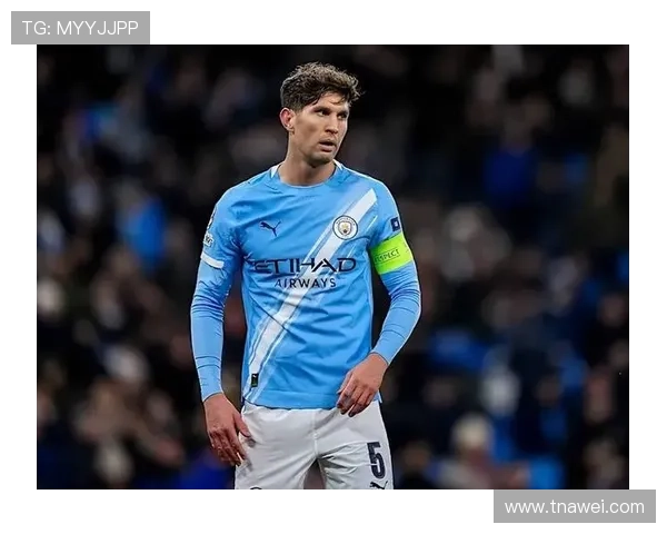 约翰·斯通斯内收中场打法解析：曼城关键战术支点