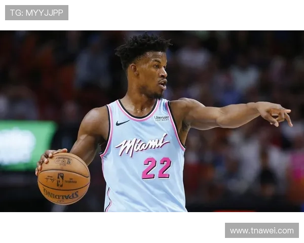 兰德尔挡拆拉开空间效率提升明显领先队友吉米·巴特勒